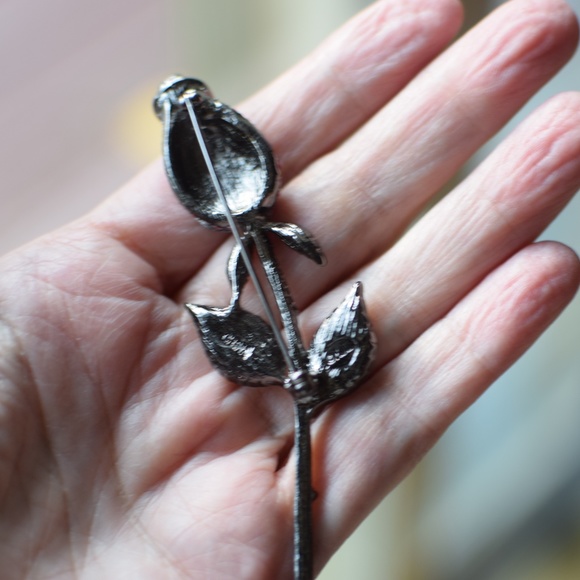 KENNETH JAY LANE Flower Pin - Picture 5 of 5